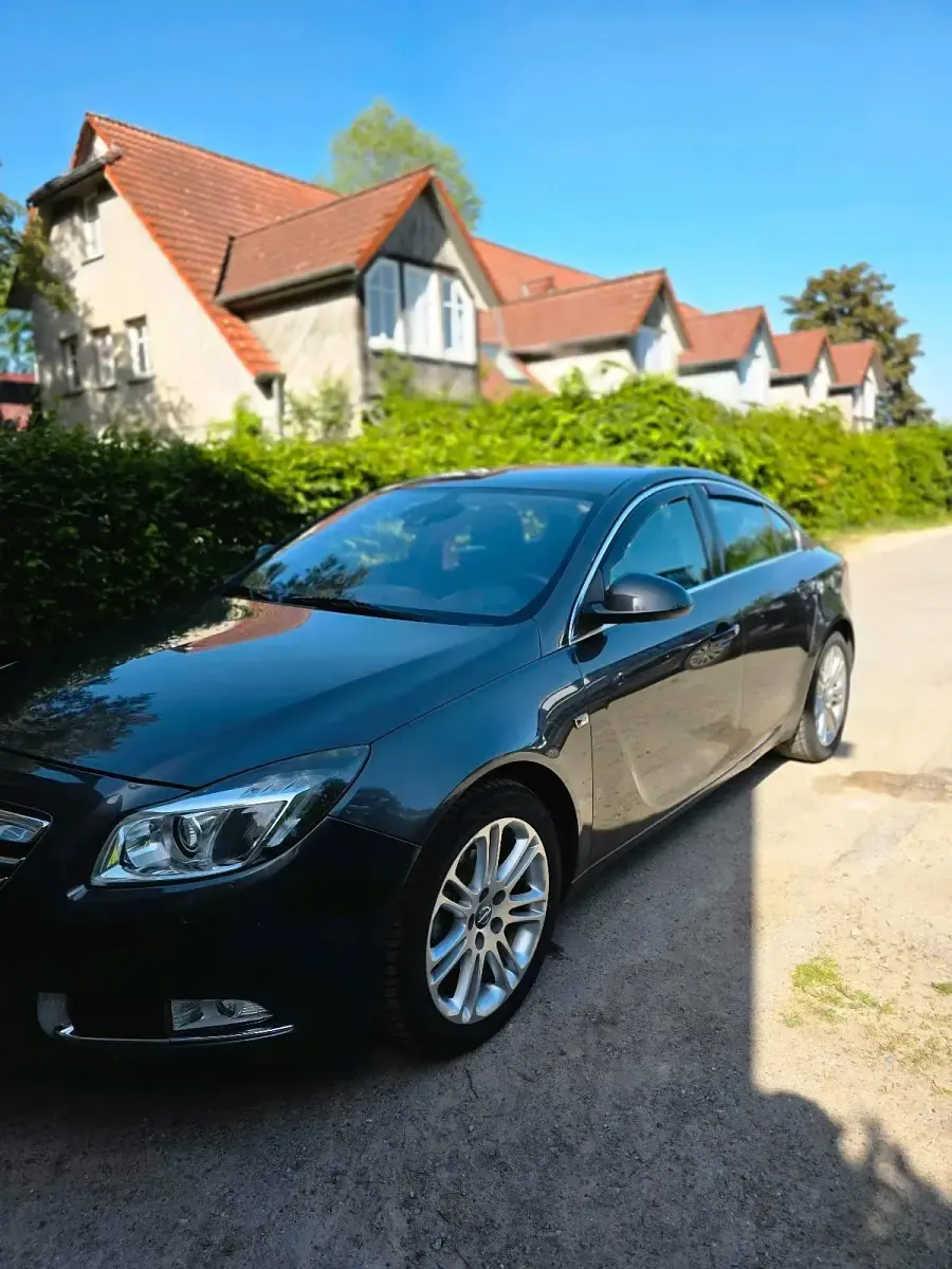 Gebraucht Opel Insignia 140 PS (102 kW) 2009 Grau Limousine