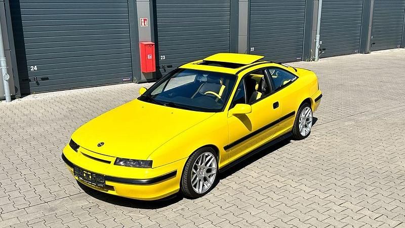 Gelb Gebraucht 1993 Opel Calibra Coupé | 8.990 € - Bild 1/4