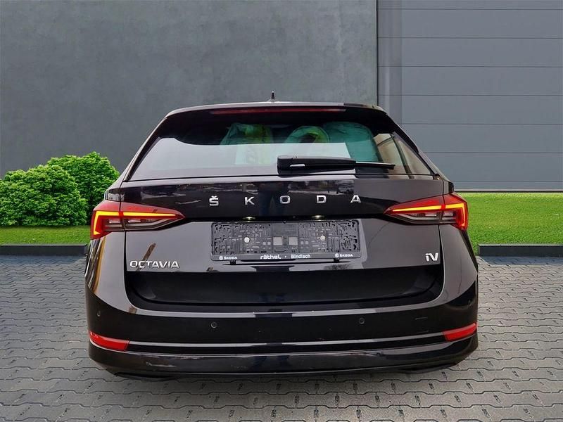 Gebraucht Skoda Octavia Style 204 PS (150 kW) 2022 Schwarz Kombi