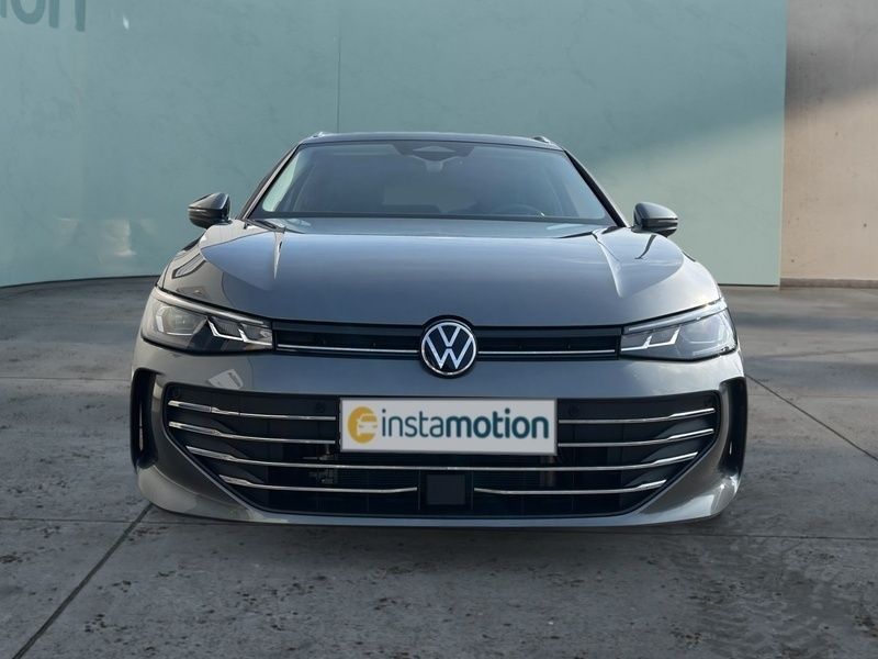 Gebraucht VW Passat Business 204 PS (150 kW) 2024 Grau Kombi
