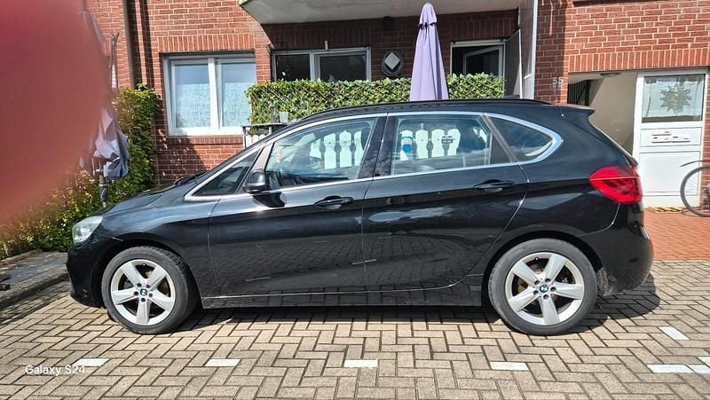 Gebraucht BMW 216 Active Tourer 116 PS (85 kW) 2015 Schwarz Van / Kleinbus