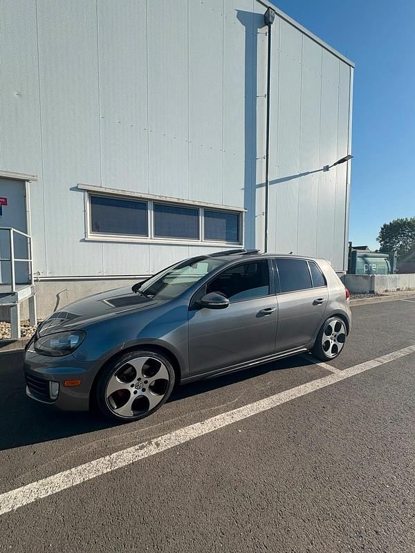 Grau Gebraucht 2009 VW Golf VI GTI Kleinwagen | 8.999 € (Fairer Preis) - Bild 1/4