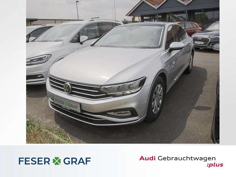 Reflexsilber Gebraucht 2019 VW Passat Business Limousine | 21.488 € (Teuer) - Bild 1/4
