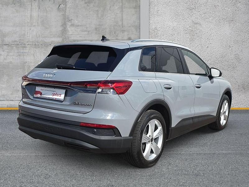 Używany Audi Q4 e-tron Basis 125 kW (170 KM) 2022 Szary SUV