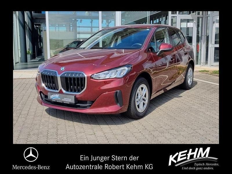 Rot Gebraucht 2024 BMW 218 Active Tourer Van / Kleinbus | 28.889 € (Superpreis) - Bild 1/4