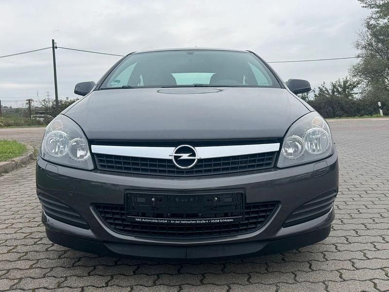 Gebraucht Opel Astra GTC Edition 90 PS (66 kW) 2009 Grau Coupé