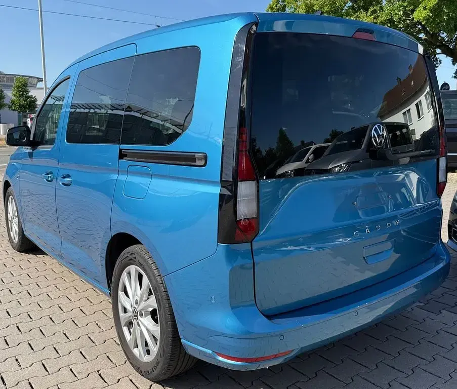 Gebraucht VW Caddy Life 122 PS (89 kW) 2022 Blau Van / Kleinbus
