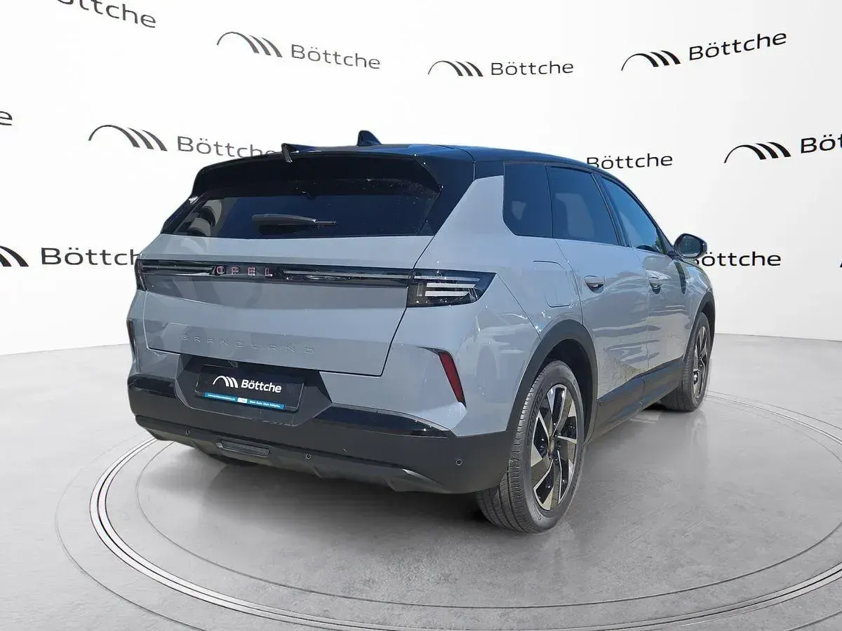 Neu Opel Grandland X 136 PS (100 kW) 2025 Lackierung schwarz perla nera/typ aussenverkleidung metalliclackierung SUV