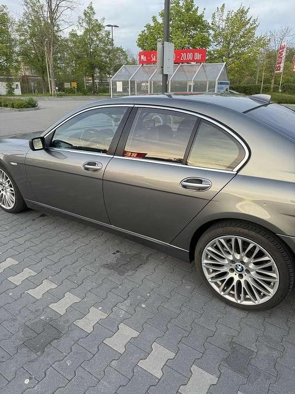Gebraucht BMW 740 306 PS (225 kW) 2005 Limousine
