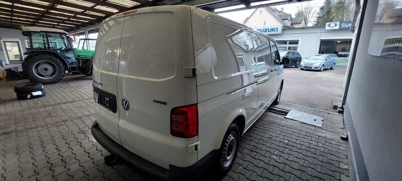 Gebraucht VW T6.1 150 PS (110 kW) 2019 Candy white Van