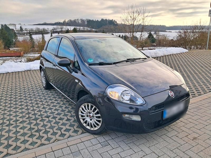 Schwarz Gebraucht 2018 Fiat Punto Kleinwagen | 3.500 € (Fairer Preis) - Bild 1/4
