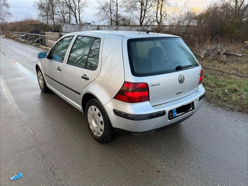 Gebraucht VW Golf IV 102 PS (75 kW) 2001 Silber Limousine