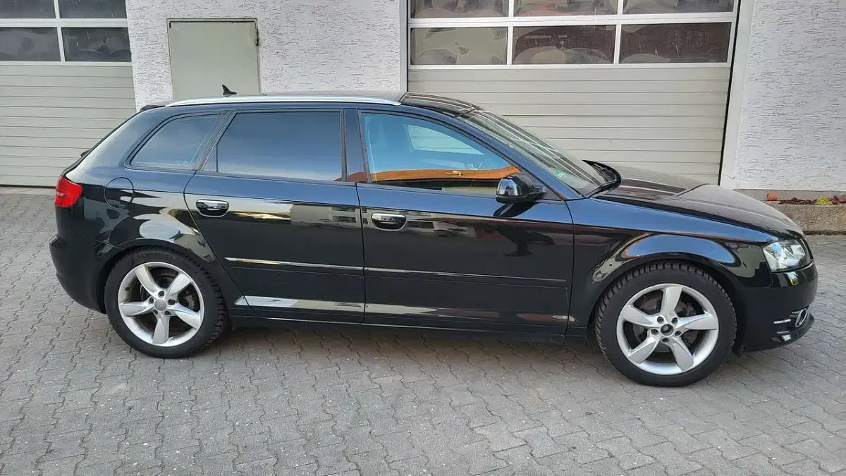 Gebraucht Audi A3 Ambiente 140 PS (102 kW) 2012 Schwarz Kleinwagen