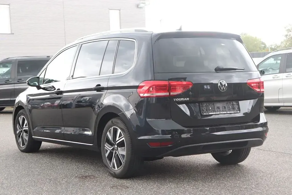 Gebraucht VW Touran Highline 150 PS (110 kW) 2020 Schwarz Van / Kleinbus
