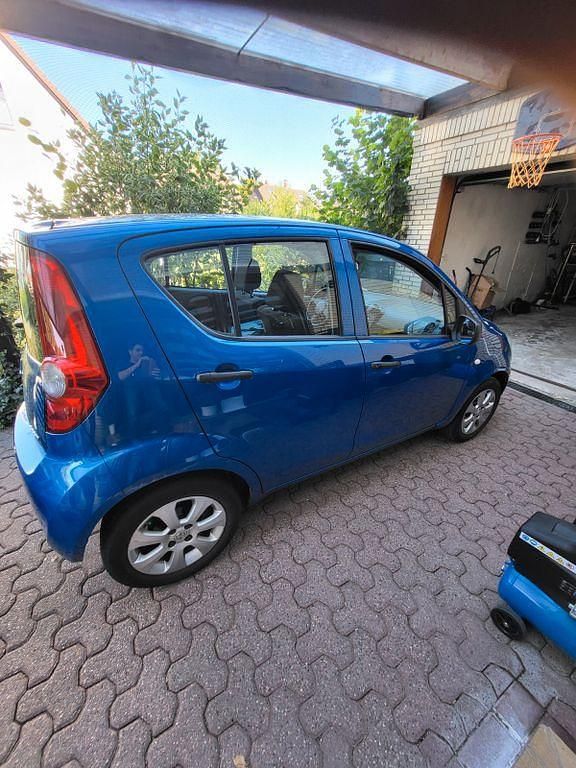 Blau Gebraucht 2011 Opel Agila Edition Kleinwagen | 2.599 € (Fairer Preis) - Bild 1/4