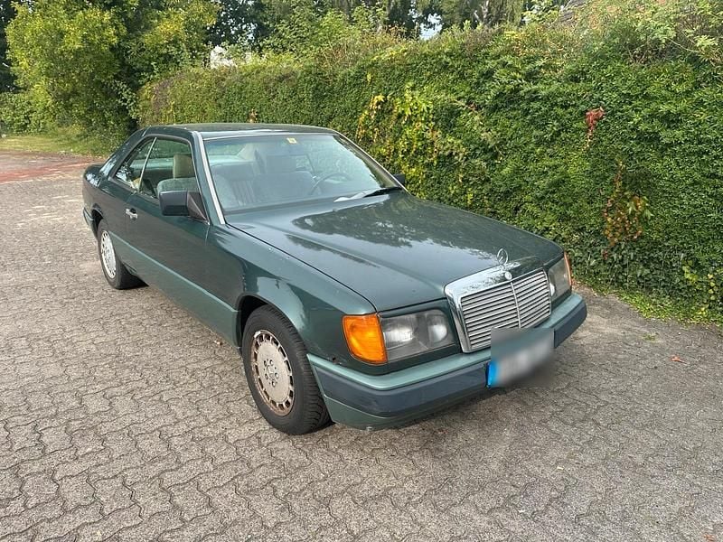Grün Gebraucht 1991 Mercedes 300 Coupé | 3.200 € - Bild 1/4