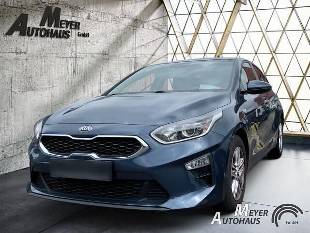 Blau Gebraucht 2019 Kia Ceed Edition 7 Limousine | 14.890 € (Fairer Preis) - Bild 1/4