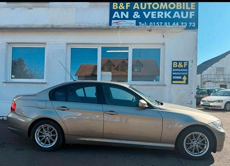 Gebraucht BMW 320 Comfort Edition 184 PS (135 kW) 2011 Limousine