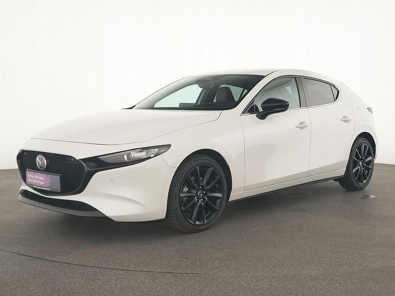 Weiß Gebraucht 2024 Mazda 3 Nagisa Limousine | 24.396 € (Fairer Preis) - Bild 1/4