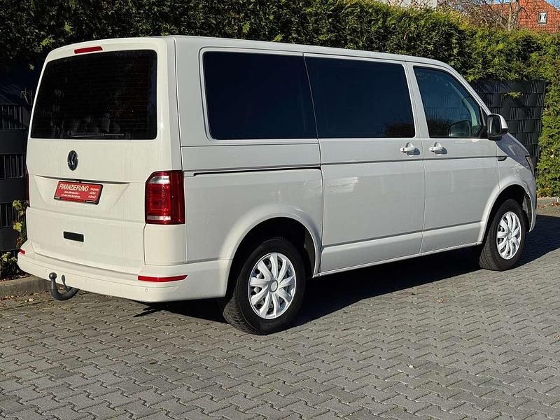 Second-hand VW Multivan 150 CP (110 kW) 2019 Alb Monovolum