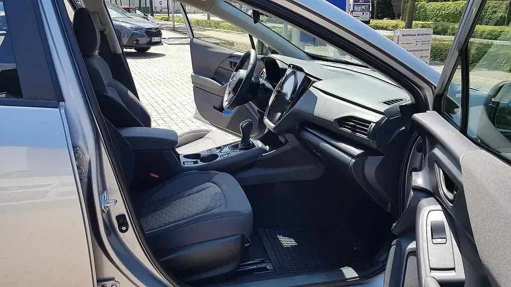 Gebraucht Subaru Crosstrek Trend 136 PS (100 kW) 2026 Silber SUV