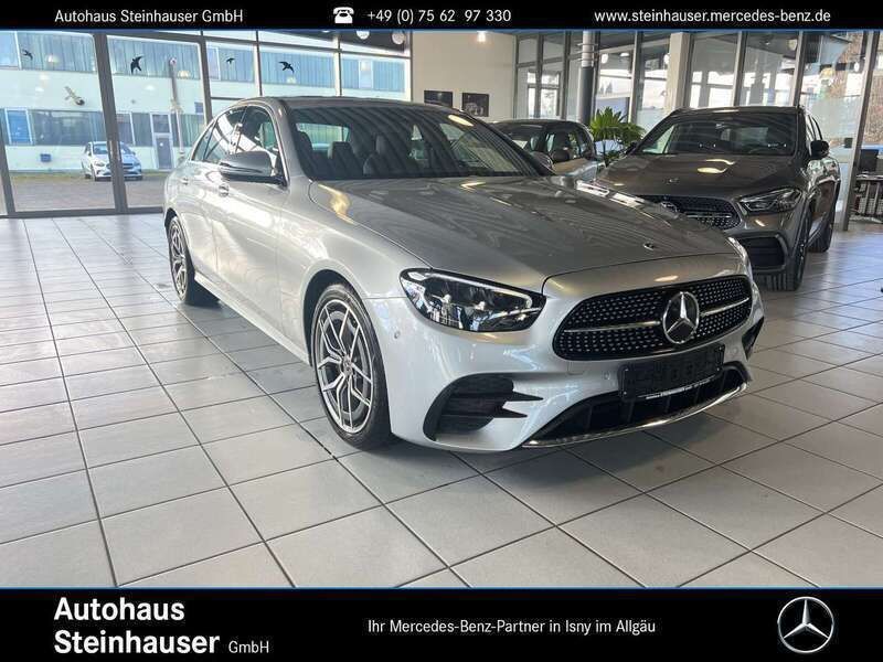 Silber Gebraucht 2023 Mercedes E200 AMG line Limousine | 42.900 € (Superpreis) - Bild 1/4