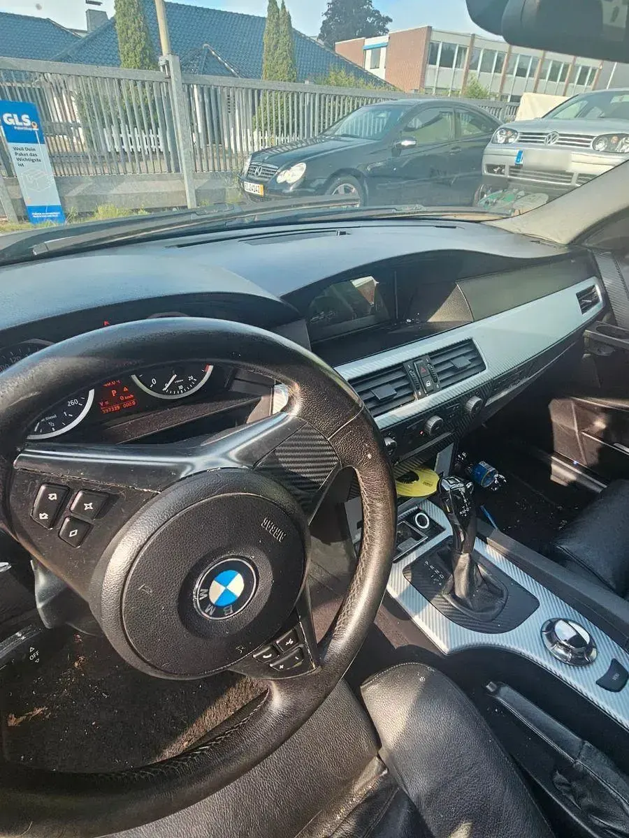 Gebraucht BMW 525 177 PS (130 kW) 2005 Grau Limousine