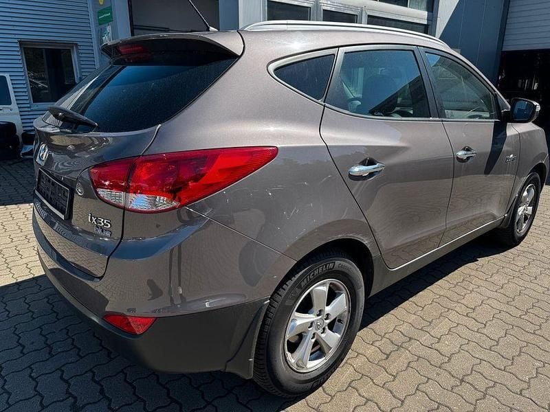 Second-hand Hyundai Tucson Style 135 CP (99 kW) 2013 Maro SUV