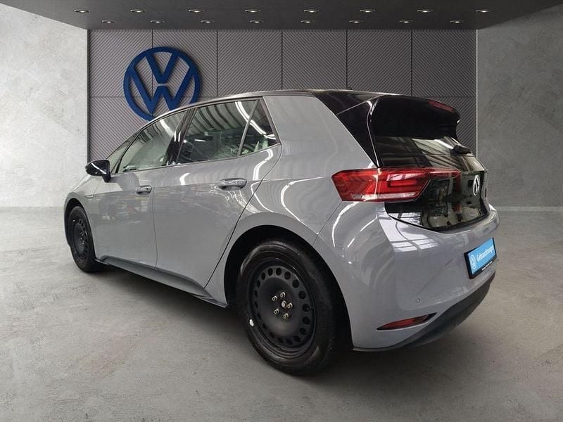 Gebraucht VW ID.3 Pro Performance 150 kW (204 PS) 2023 Mondsteingrau/schwarz Kleinwagen