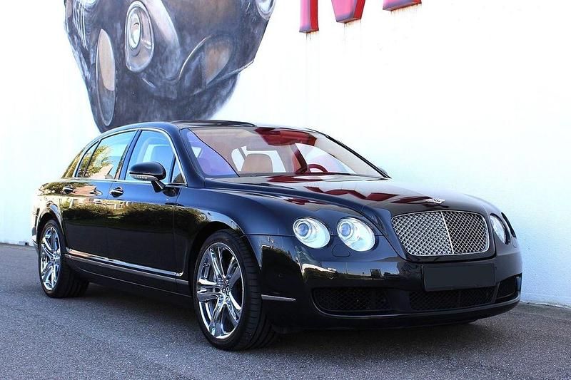 Schwarz Gebraucht 2006 Bentley Continental Flying Spur Limousine | 32.900 € (Fairer Preis) - Bild 1/4