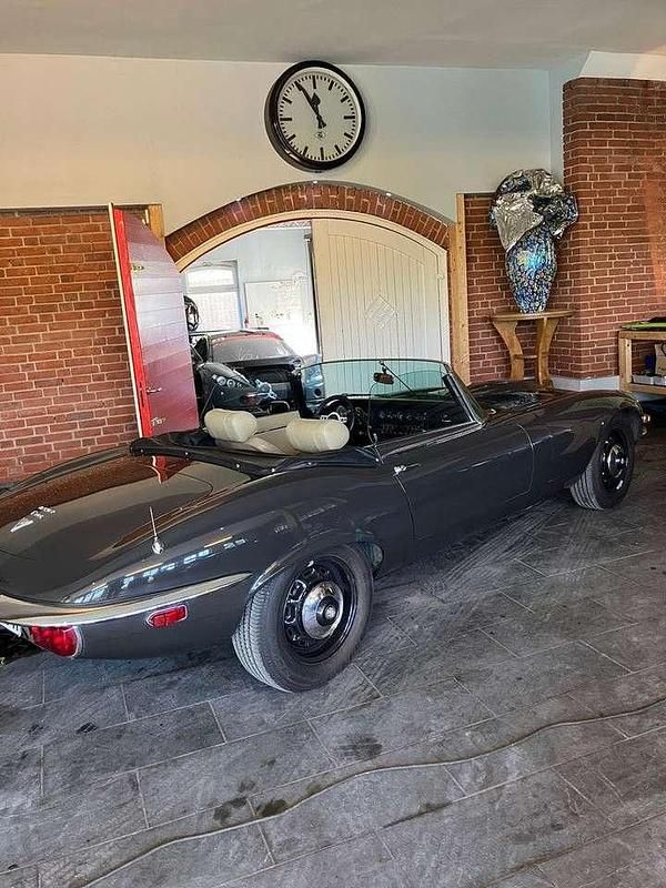 Gebraucht Jaguar E-Type 268 PS (197 kW) 1973 Other Cabrio