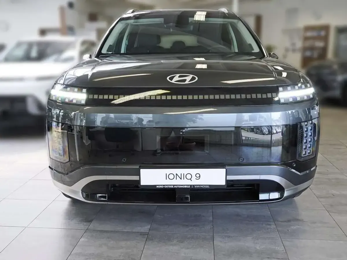 Gebraucht Hyundai Ioniq 9 225 kW (307 PS) 2026 Nocturne grey SUV