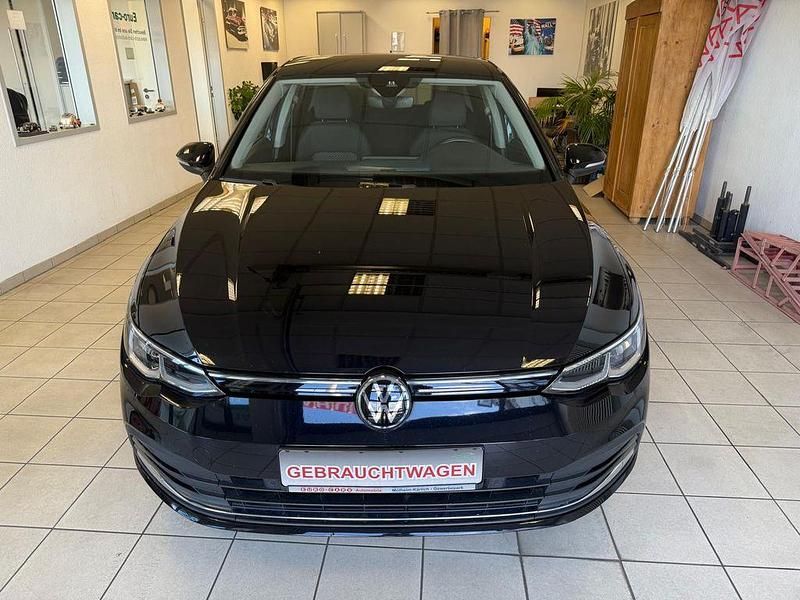 Gebraucht VW Golf VII Active 150 PS (110 kW) 2021 Schwarz Kleinwagen