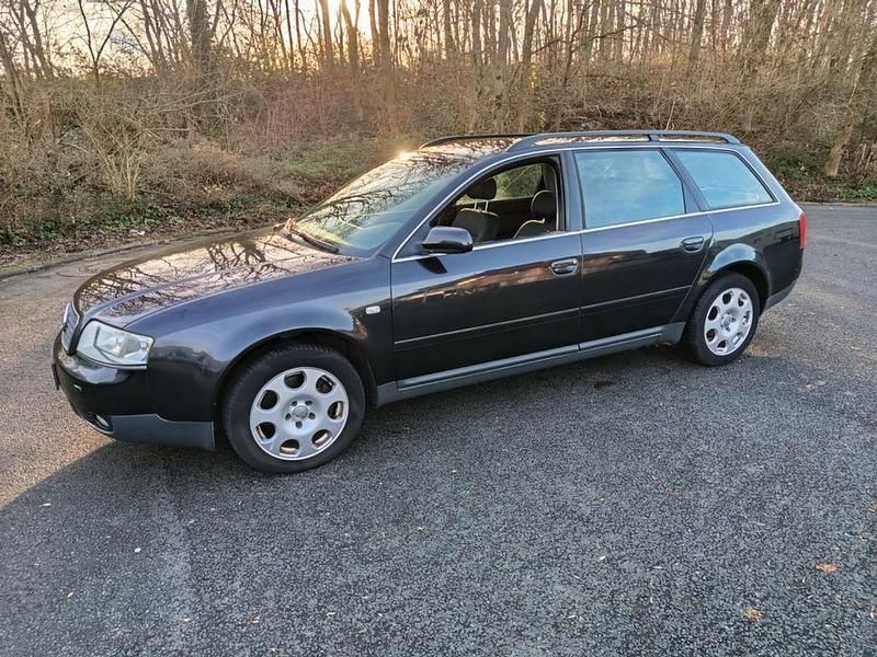 Schwarz Gebraucht 2002 Audi A6 Kombi | 1.999 € (Guter Preis) - Bild 1/4