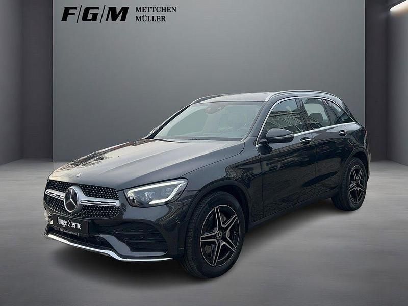 Gebraucht Mercedes GLC200 AMG line 197 PS (144 kW) 2019 Metalliclack graphitgrau SUV