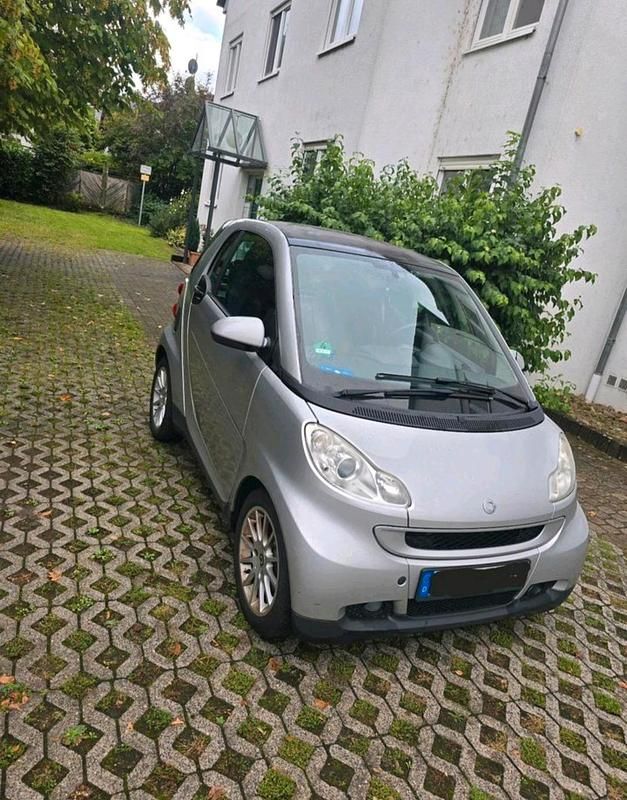Silber Gebraucht 2010 Smart ForTwo Coupé Kleinwagen | 3.200 € (Guter Preis) - Bild 1/4