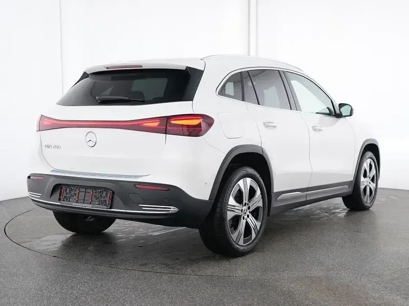 Gebraucht Mercedes EQA250 Advanced Plus 139 kW (190 PS) 2025 Polarweiß uni SUV