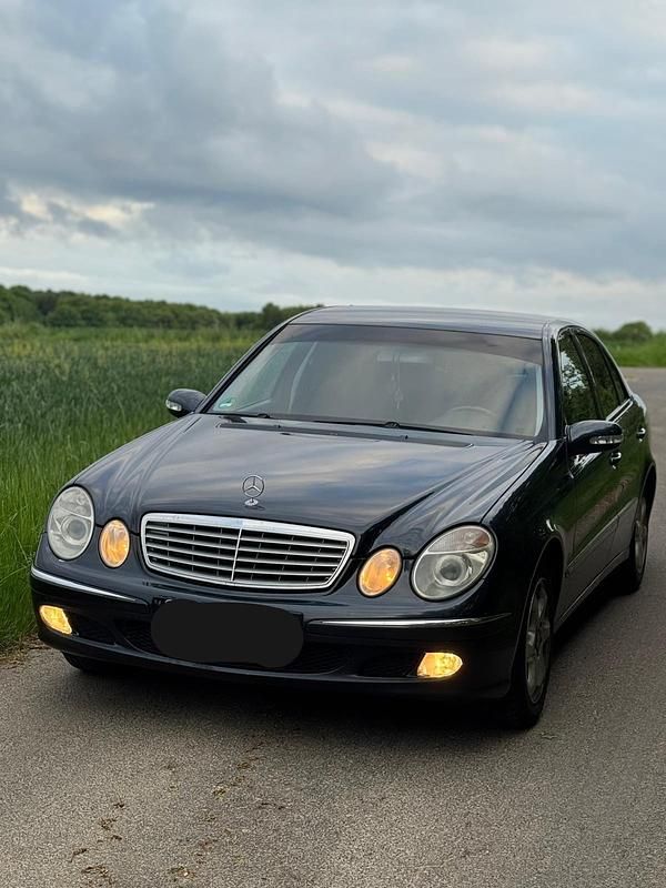 Gebraucht Mercedes E240 177 PS (130 kW) 2003 Limousine