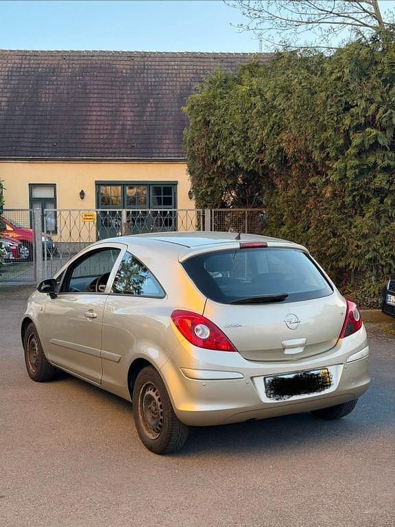 Gebraucht Opel Corsa 80 PS (58 kW) 2007 Gold Kleinwagen
