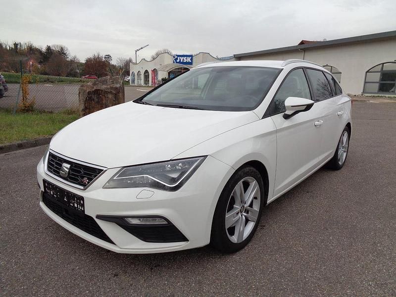 Weiß Gebraucht 2018 Seat Leon ST FR Kombi | 8.190 € (Superpreis) - Bild 1/4
