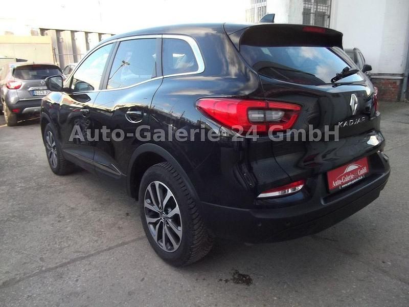 Gebraucht Renault Kadjar Business 140 PS (102 kW) 2022 Schwarz SUV