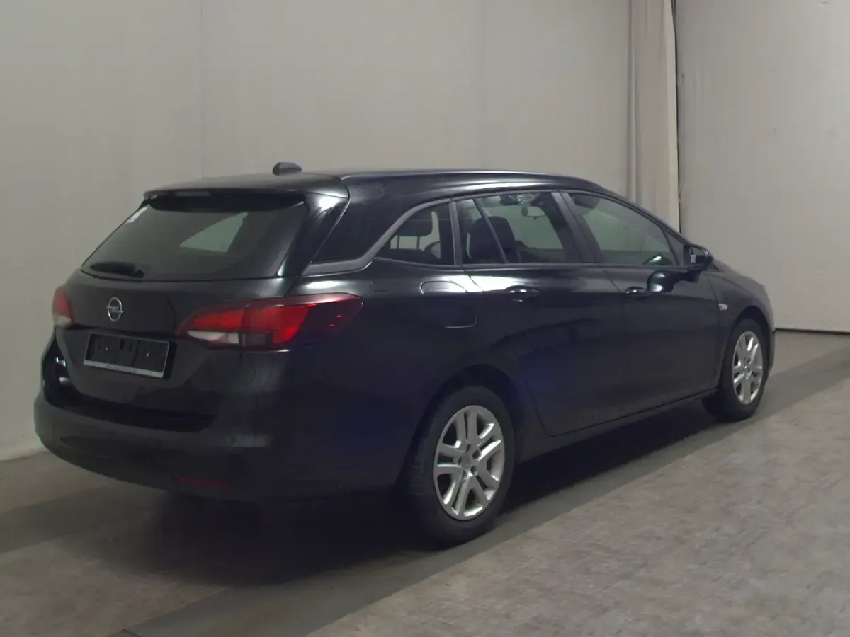 Gebraucht Opel Astra Business 105 PS (77 kW) 2022 Schwarz Kleinwagen