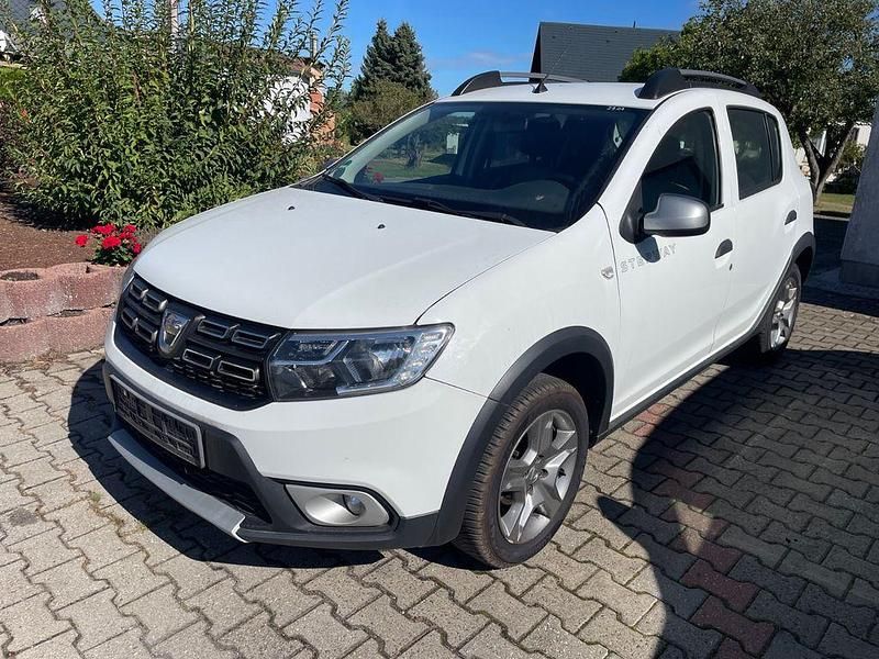 Gebraucht Dacia Sandero Prestige 90 PS (66 kW) 2020 Weiß Kleinwagen