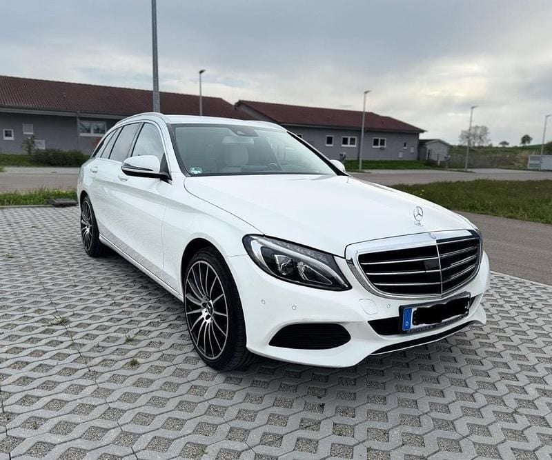Weiß Gebraucht 2016 Mercedes C250 Exclusive Kombi | 17.900 € (Etwas zu teuer) - Bild 1/4