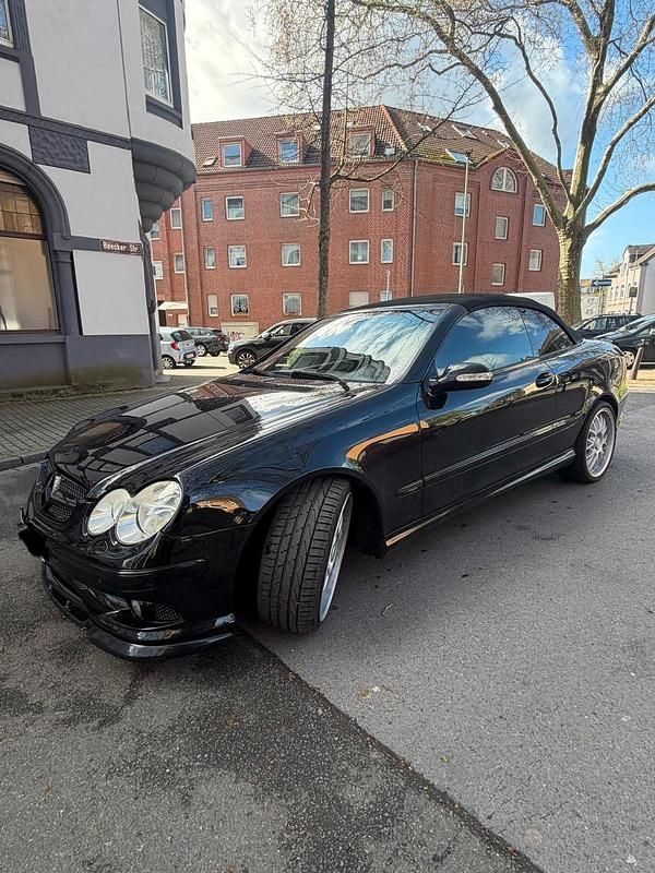 Gebraucht Mercedes CLK320 224 PS (164 kW) 2008 Schwarz Cabrio