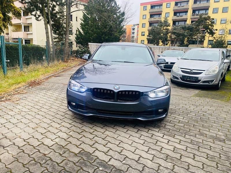 Gebraucht BMW 318 Advantage 150 PS (110 kW) 2017 Grau Limousine