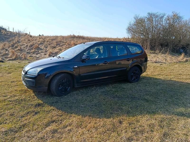 Gebraucht Ford Focus 101 PS (74 kW) 2007 Schwarz Kombi