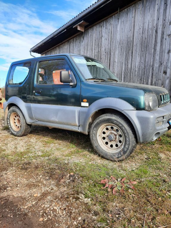 Grün Gebraucht 2006 Suzuki Jimny Club SUV | 3.600 € - Bild 1/3