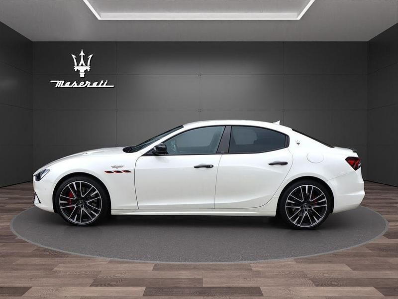Gebraucht Maserati Ghibli 581 PS (427 kW) 2022 Weiß Coupé
