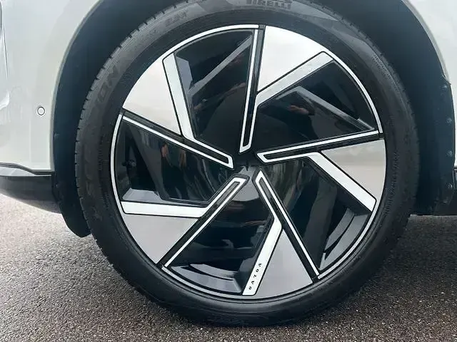 Gebraucht Volvo EX90 Performance 380 kW (517 PS) 2025 Crystal weiß perleffekt SUV